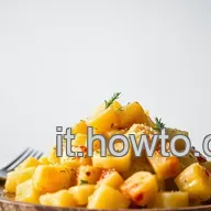 Patate Lesse Perfette: Il Contorno della Nonna Rivisitato